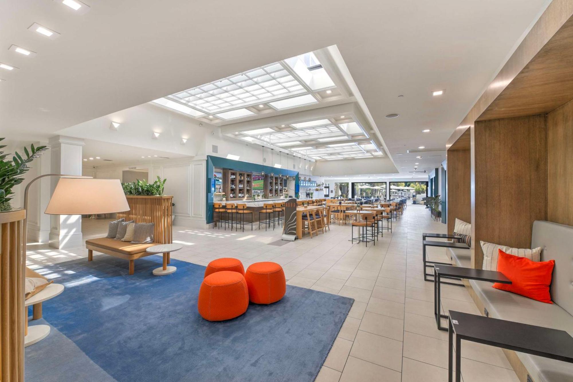 Готель Hilton Irvine/Orange County Airport Екстер'єр фото